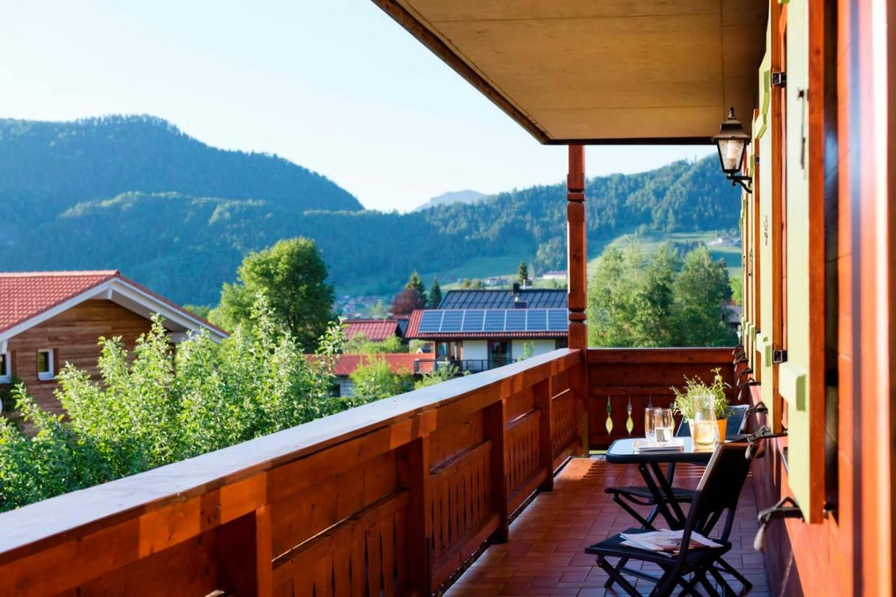 Komfort Ferienwohnungen Reit Im Winkl - Haus Davis 客房 照片